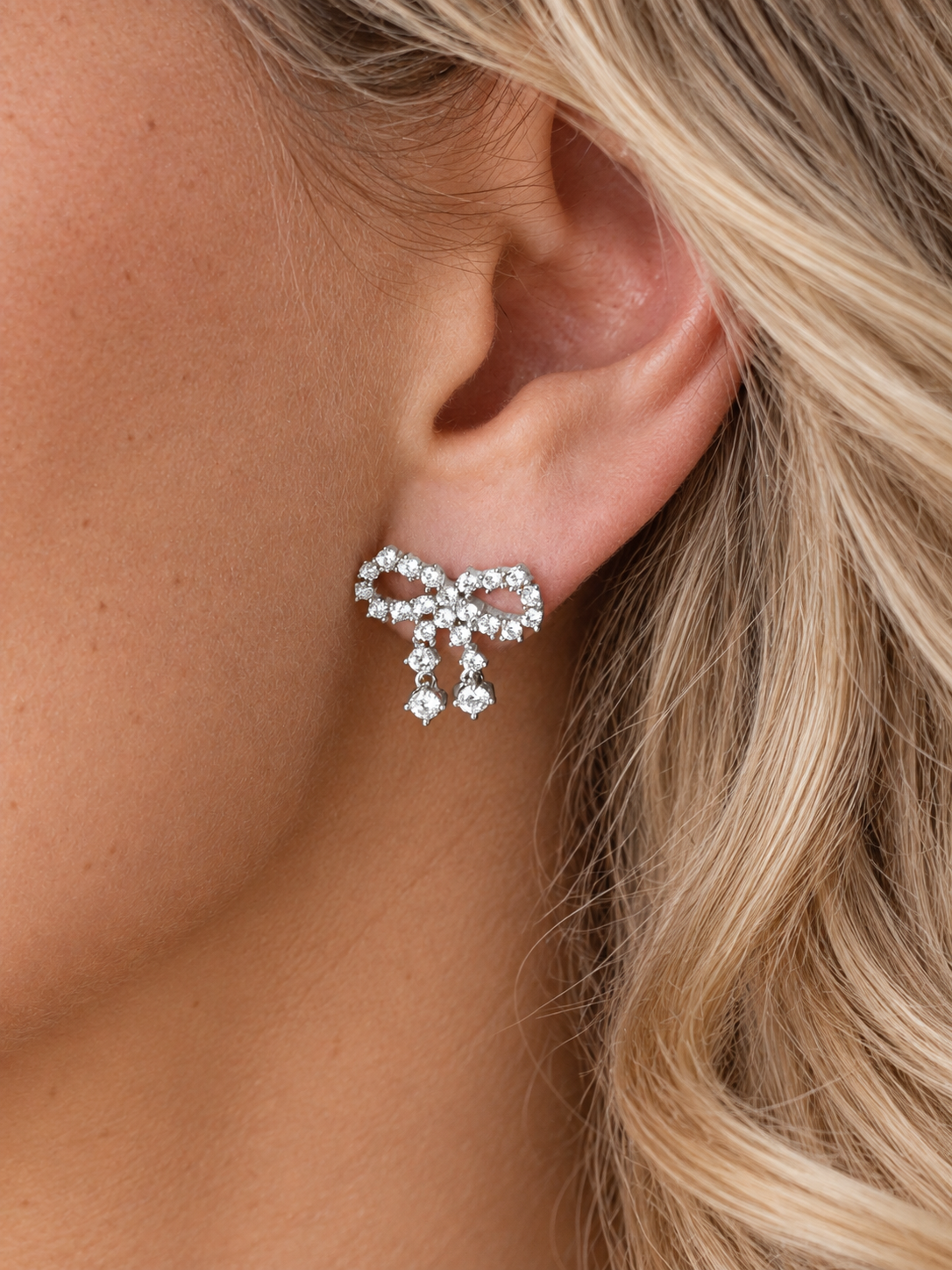 14k White Gold Diamond Bow Earrings