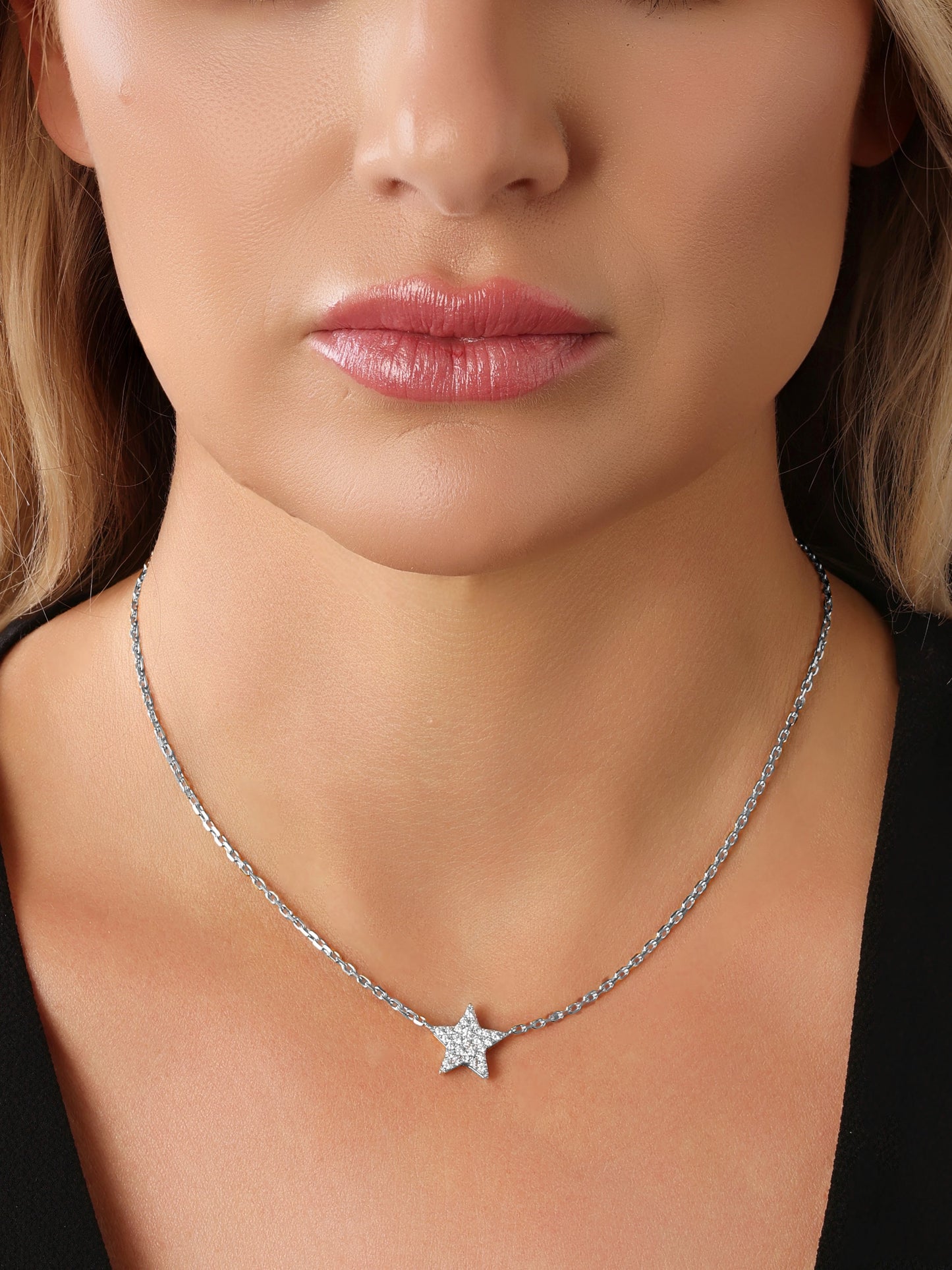 14k White Gold Diamond Star Necklace