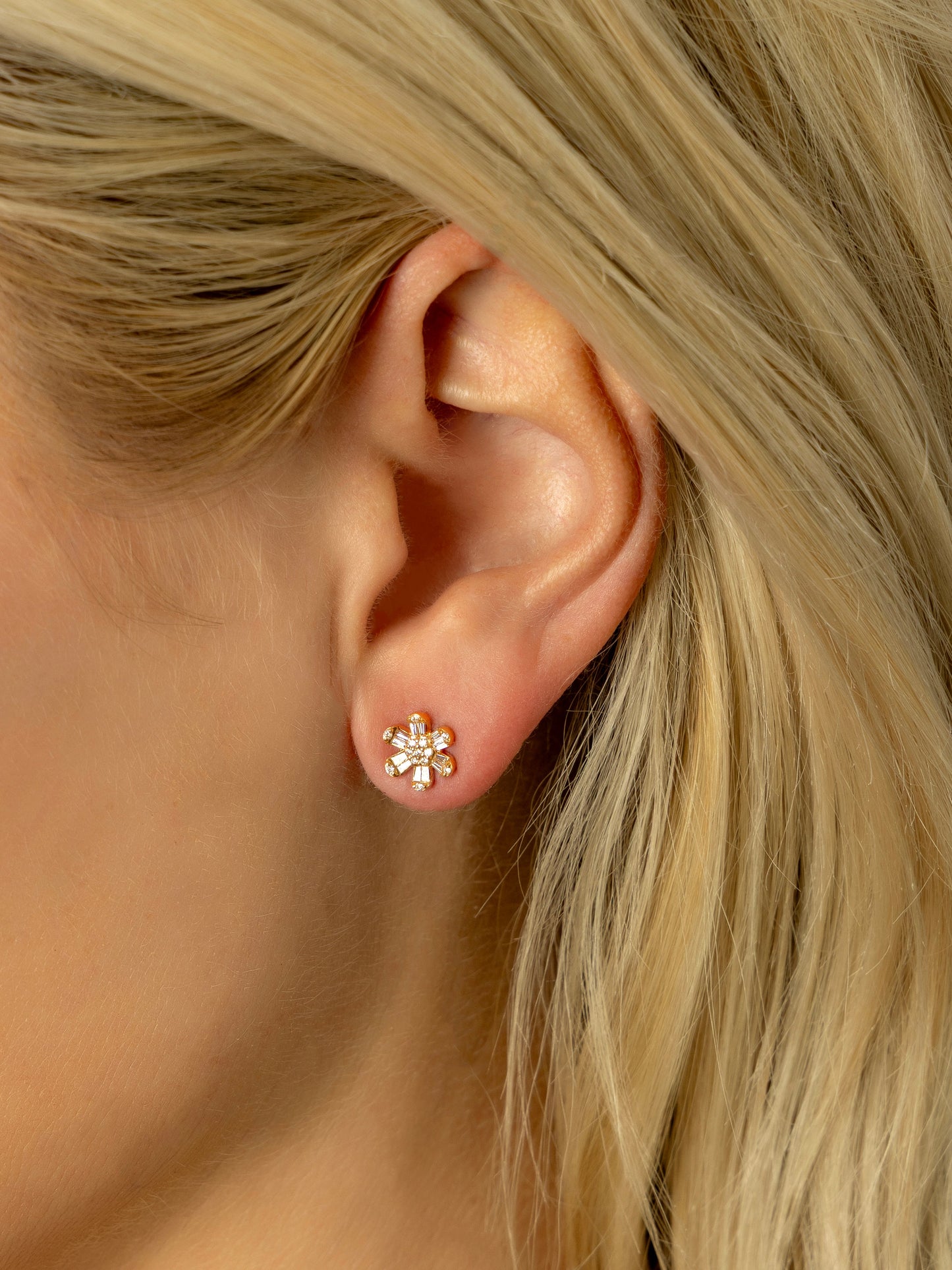 14k Yellow Gold Diamond Baguette Daisy Earrings